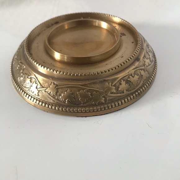 Vintage Brass Small Pillar Candle Holder - Picture 10 of 10